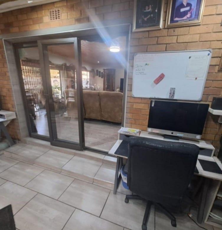 4 Bedroom Property for Sale in Vaal Park Ext 1 Free State